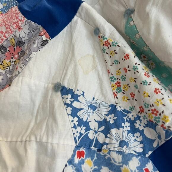 Handmade Fan Quilt Patchwork Floral Pattern Reversible 71.5"x 67" - Picture 11 of 16